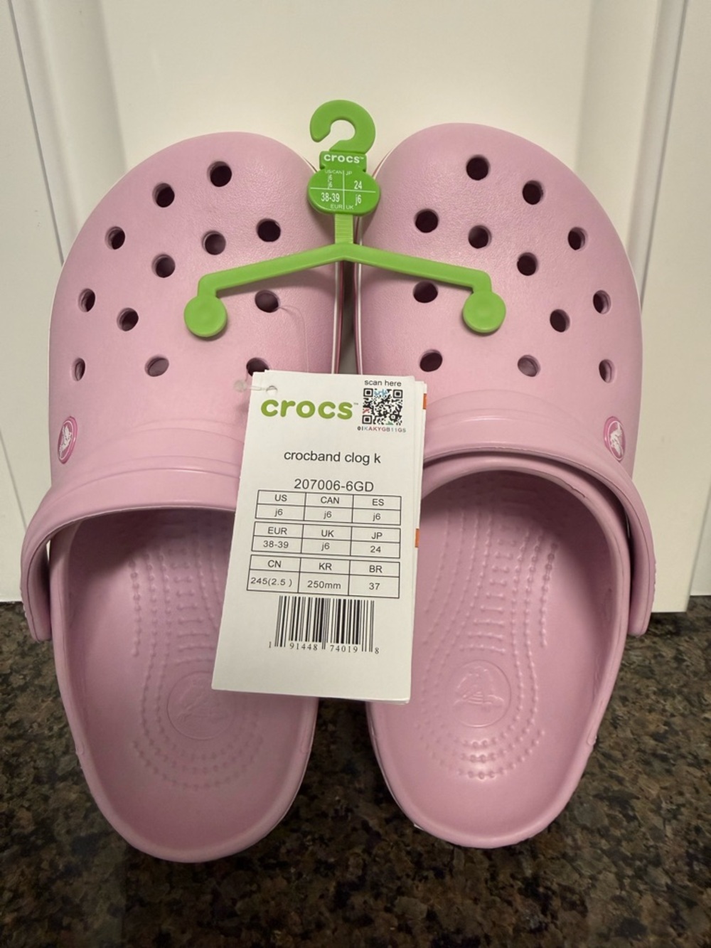 NWT Crocs Juniors Size 6 Pink and White Clogs Shoes Slip On Could Fit Women7.5/8